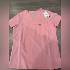 Figs Woman Fight Club Pink Catarina One Pocket top (S/R), Zamora Jogger (S/P)